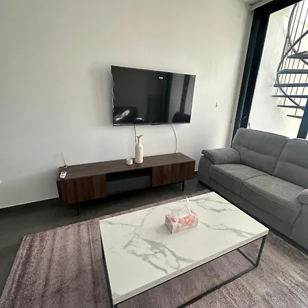 Luxurious Two Bedroom *